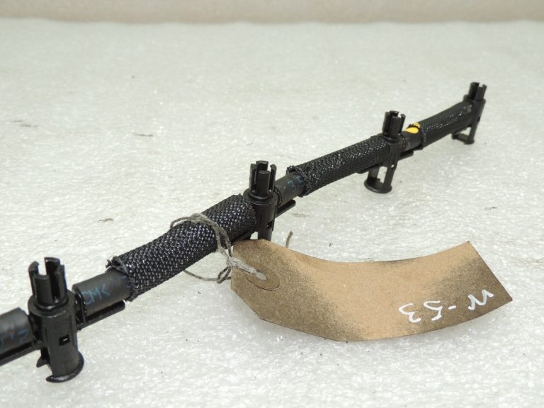 OEM VW Audi Audi Seat Skoda degvielas padeves līnija 03L130235K
