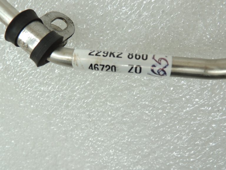 VW Audi Audi Seat Skoda 2.0TDi eļļas padeves līnija turbokompresors 03L145771B