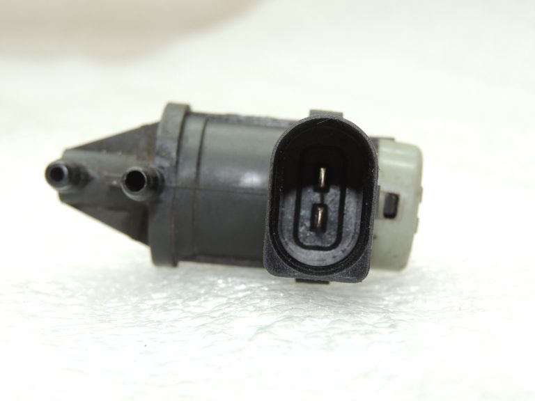VW Audi Audi Seat Skoda 2.0TDi spiediena pārveidotājs elektromagnētiskais vārsts 1K0906283A
