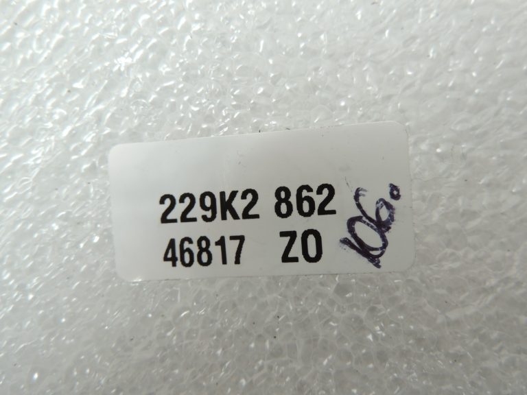 VW Tiguan 5N Aizmugurējā vējstikla tīrītāja rokturis ar aizmugurējo vāciņu 1T0955707C