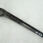 VW Tiguan 5N Aizmugurējā vējstikla tīrītāja rokturis ar aizmugurējo vāciņu 1T0955707C