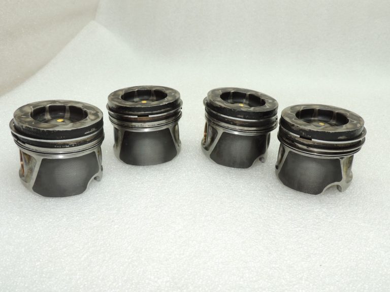 x 4 oriģinālie VW Audi SEAT 2.0TDi CBAB CFFB CEGA CAGB CBAA SZL1 virzuļi 03L107065G