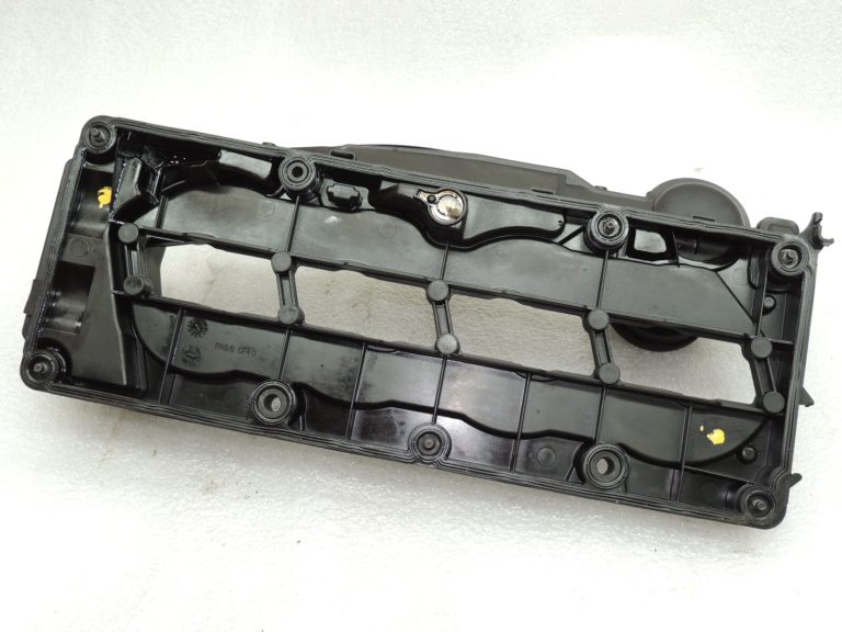 OEM VW Audi Seat Skoda 2.0TDi cilindra galvas vāks 03L103469