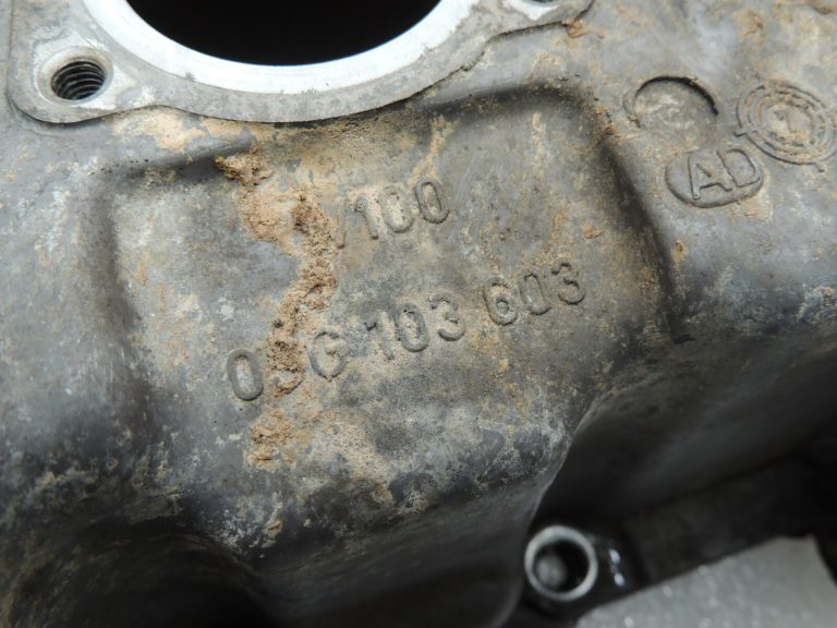 OEM VW VW Audi Seat Skoda 2.0TDi eļļas tvertne 03G103603AD