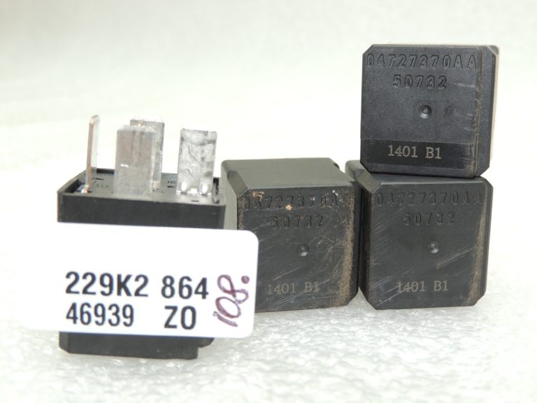 Chrysler Dodge Jeep x4 releji 04727370AA