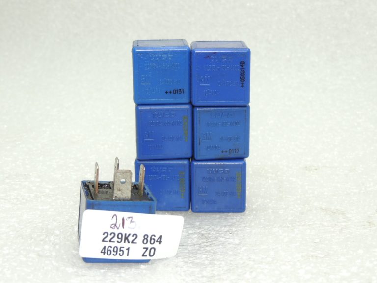 Opel aizmugurējā loga apsildes relejs x7 24432614