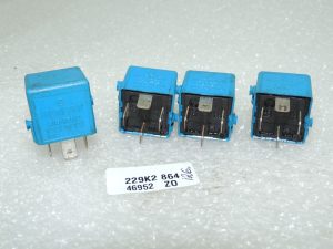 Реле Mercedes x4 0025422519