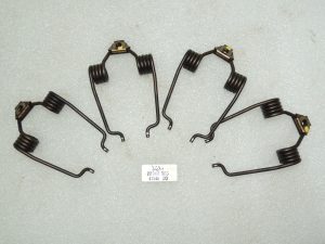 Mini Cooper R56 Eccentric shaft x4 Retaining spring 11377533904