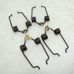 Mini Cooper R56 Ekscentriskā vārpsta x4 Stiprinājuma atspere 11377533904
