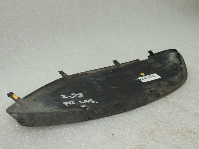 Opel Zafira B bampera vāks labajā pusē 13263116, 13247321
