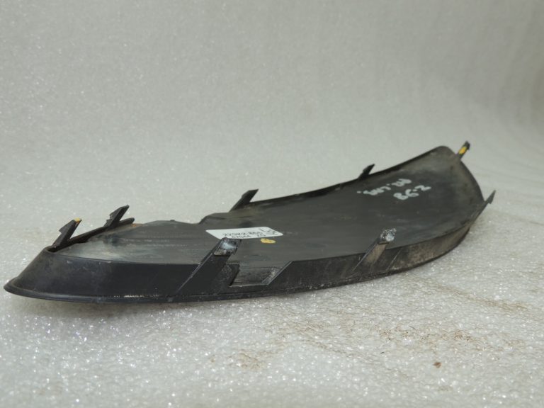 Opel Zafira B bampera vāks labajā pusē 13263116, 13247321