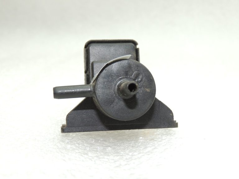 Dacia Renault Nissan Vakuuma vārsts Solenoīda vārsts 8200762162
