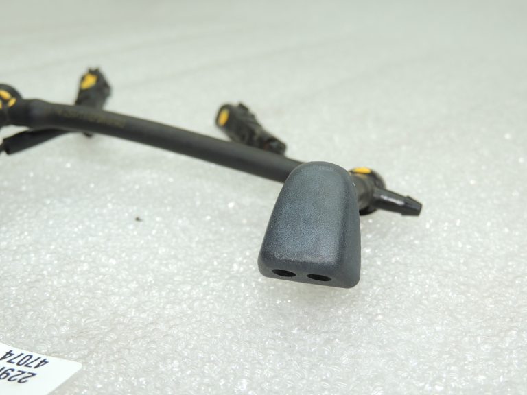 Volvo V60 vējstikla mazgāšanas sprausla ar sildītāju 31301827