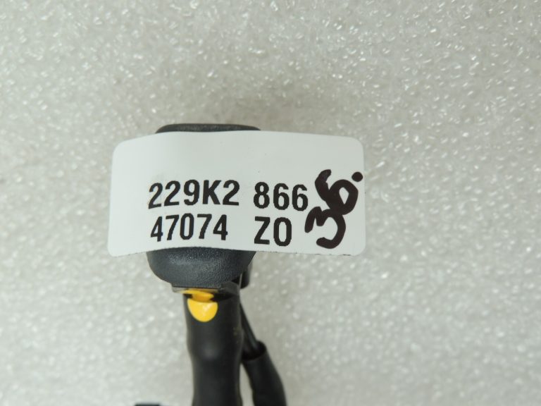 Volvo V60 vējstikla mazgāšanas sprausla ar sildītāju 31301827