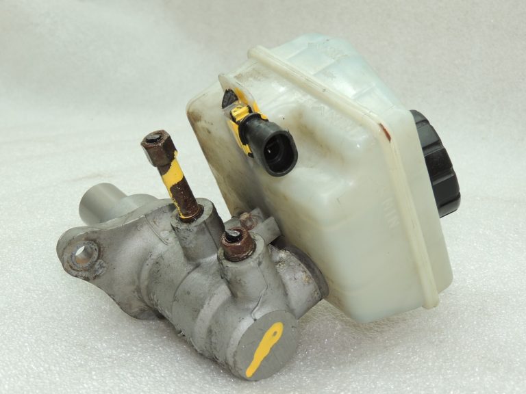 Oriģinālais Opel Zafira B galvenais bremžu cilindrs 93182979 93179179