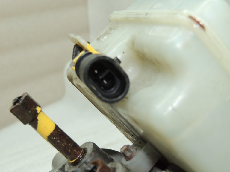 Oriģinālais Opel Zafira B galvenais bremžu cilindrs 93182979 93179179