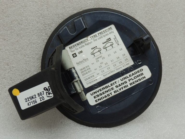 Opel Zafira B degvielas uzpildes vāciņš 4XU GBI ORY Metro 93185623