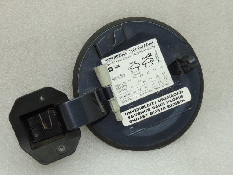 Opel Zafira B degvielas uzpildes vāciņš 4XU GBI ORY Metro 93185623