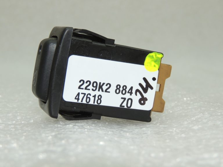 Suzuki Liana miglas lukturu slēdzis 3727059J00