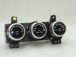 Suzuki SX4 2009 Klimata kontroles panelis Sildītāja kontroles panelis Sildītāja kontrole 3951079J03