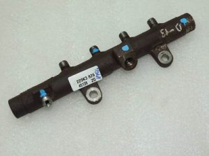 Dacia Duster 1.5D Iesmidzināšanas kolektora sprauslu bloks 175210651R