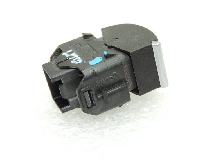 Ford Focus III logu slēdzis Logu slēdzis pa labi 1850432 F1ET-14529-AA