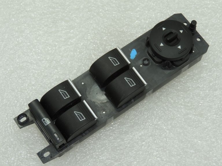 Ford Focus III Logu regulatora slēdzis priekšējais kreisais 2033142 F1ET-14A132-CC