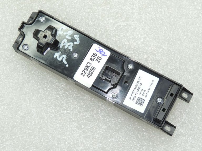 Ford Focus III Logu regulatora slēdzis priekšējais kreisais 2033142 F1ET-14A132-CC