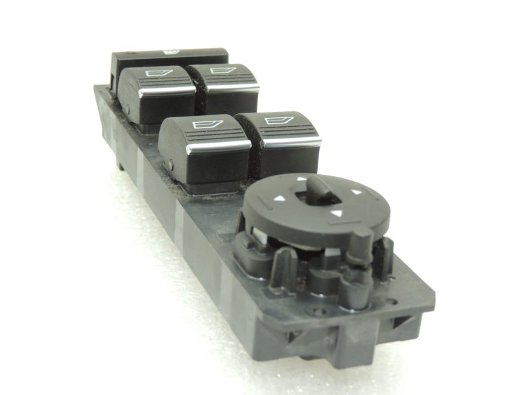 Ford Focus III Logu regulatora slēdzis priekšējais kreisais 2033142 F1ET-14A132-CC