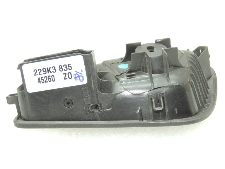 Ford Focus III Durvju rokturis iekšpusē labajā pusē 1746825 AM51-U22600-BE3JA6