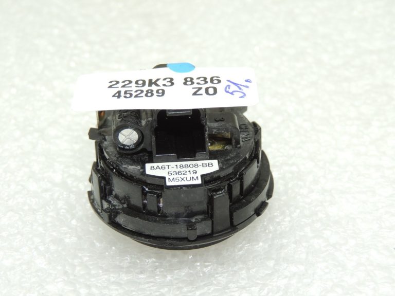 Ford Focus III augstfrekvences skaļrunis 1673152 8A6T-18808-BB