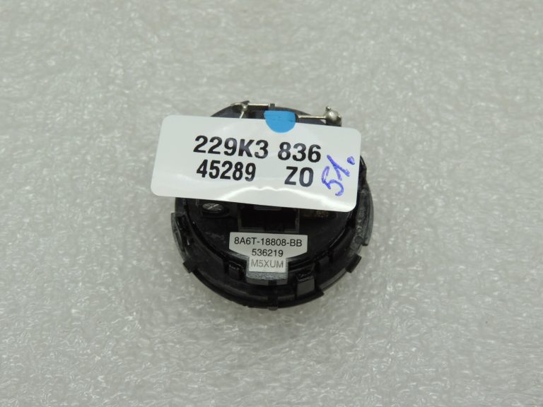 Ford Focus III augstfrekvences skaļrunis 1673152 8A6T-18808-BB