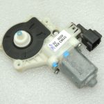 Ford Focus III logu regulatora motors aizmugurējais labais 1870551 6CP1-14A389-K3C