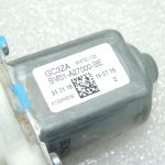 Ford Focus III logu regulatora motors aizmugurējais labais 1870551 6CP1-14A389-K3C