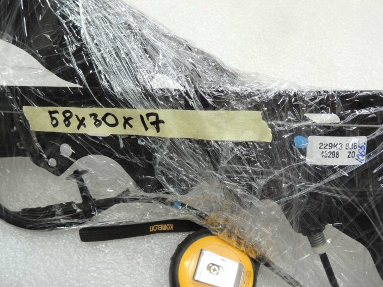 Ford Focus III Logu regulators priekšējais labais 1870697 BM51-A23200-BF