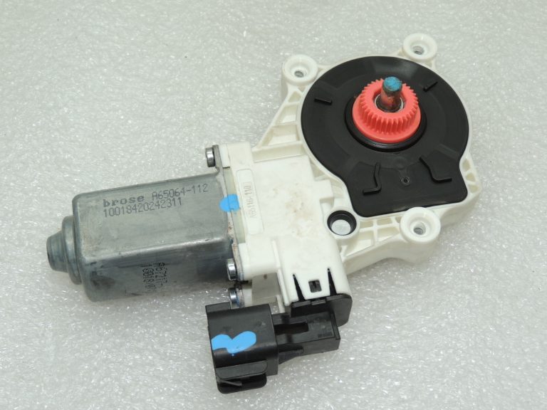 Ford Focus III Logu regulatora motors priekšējais kreisais 1869992 6CP1-14A389-L3C