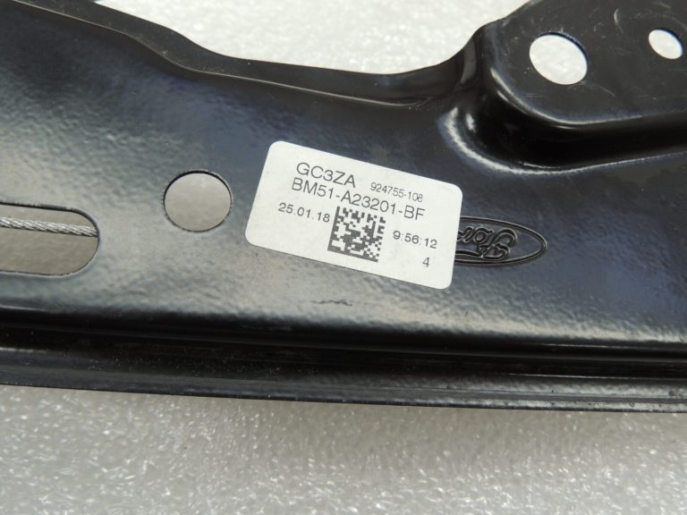 Ford Focus III Logu regulators priekšējais kreisais 1870698 BM51-A23201-BF