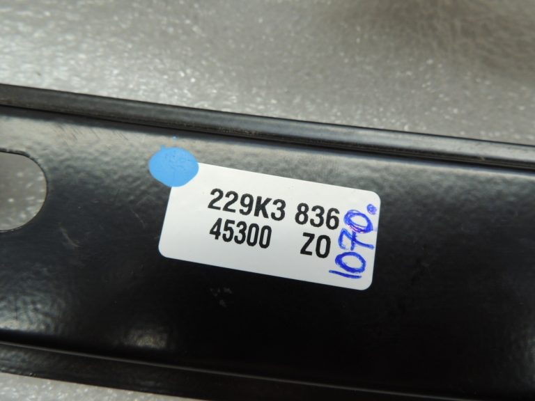 Ford Focus III Logu regulators priekšējais kreisais 1870698 BM51-A23201-BF