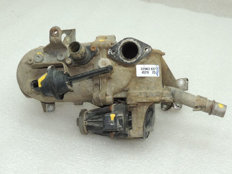 Ford Focus III 1.5TDCi EGR dzesētājs Izplūdes gāzu dzesētājs 1891365 FM5Q-9U433-AA