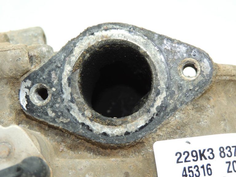 Ford Focus III 1.5TDCi EGR dzesētājs Izplūdes gāzu dzesētājs 1891365 FM5Q-9U433-AA