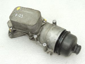 Ford Focus III 1.5TDCi eļļas filtra korpuss ar radiatoru 1685820 AV6Q-6L625-AA