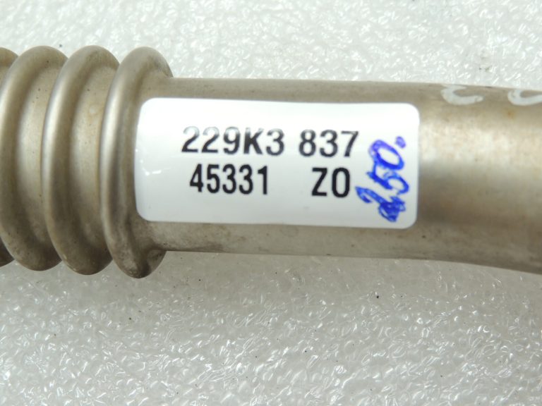 Ford Focus III 1.5TDCi izplūdes gāzu dzesētāja kanāla caurule EGR 2369994 FM5Q-9D477-AB