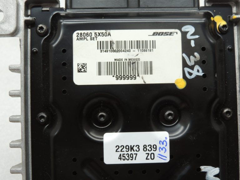 Nissan Navara II BOSE pastiprinātājs 4×4 3.0dCi 280605X50A