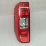 Nissan Navara II 4×4 aizmugurējais kreisais lukturis 26555EB38B