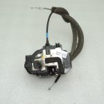 Nissan Navara II 4×4 Aizmugurējā labās puses durvju slēdzene 82500EB30D 82500EB305