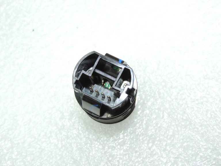 Renault Captur I J87 Start Stop slēdzis 251503211R