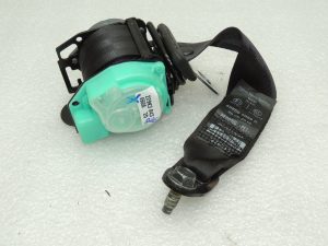 Renault Captur I J87 Aizmugurējā centrālā drošības josta 888504988R