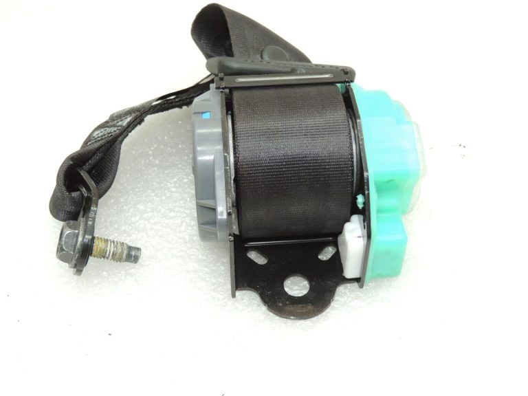 Renault Captur I J87 Aizmugurējā centrālā drošības josta 888504988R