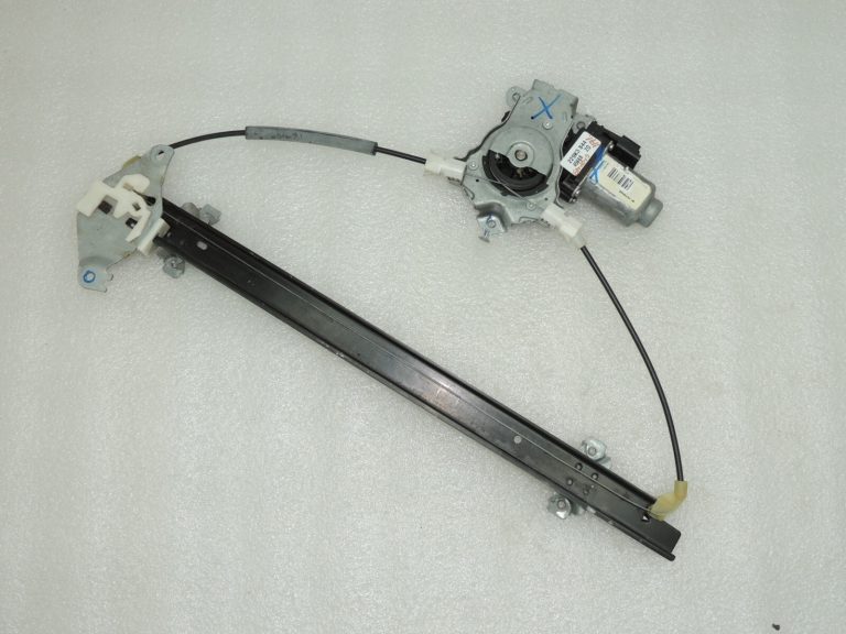 OEM Nissan Navara II 4×4 logu regulators ar motoru priekšējais kreisais 807314X00A