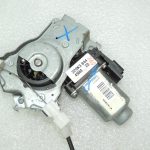 OEM Nissan Navara II 4×4 logu regulators ar motoru priekšējais kreisais 807314X00A